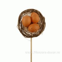 Гнездо с яйцами на вставке